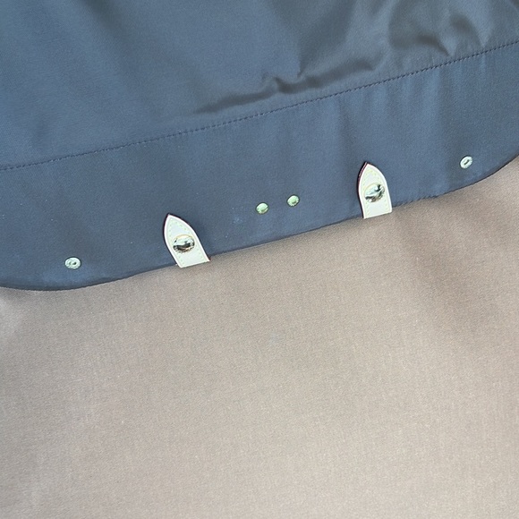 Louis Vuitton suitcase with wheels - Picture 13 of 16